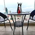 Town Area Twin Galaxy 2Br 7Pax Netflix!!By Stay
