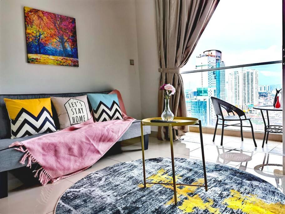 Town Area Twin Galaxy 2br 7pax Netflix!!by Apartemen