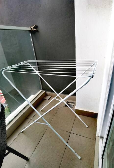 Town Area Twin Galaxy 2br 7pax Netflix!!by Apartemen