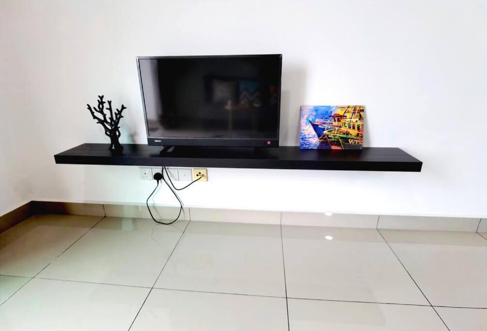 Apartemen Town Area Twin Galaxy 2br 7pax Netflix!!by Johor Bahru