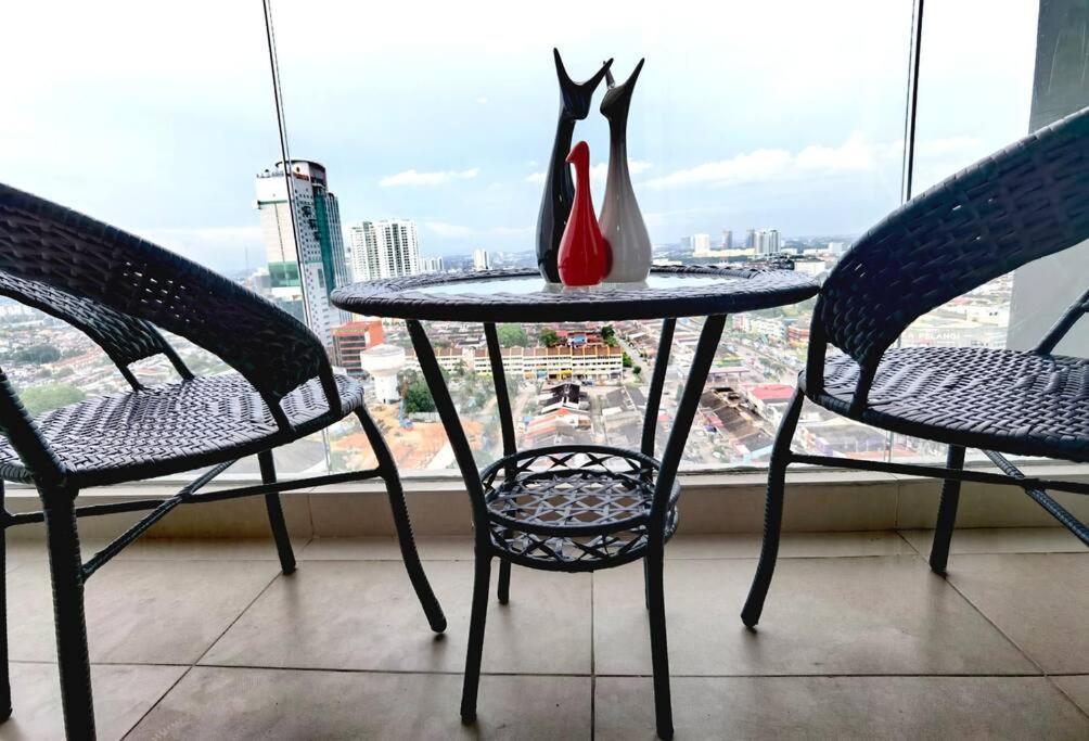 Apartemen Town Area Twin Galaxy 2br 7pax Netflix!!by