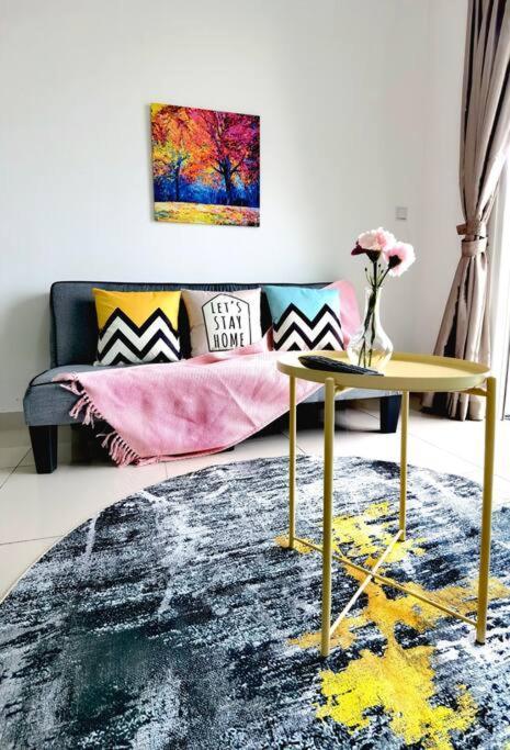 Apartemen Town Area Twin Galaxy 2br 7pax Netflix!!by