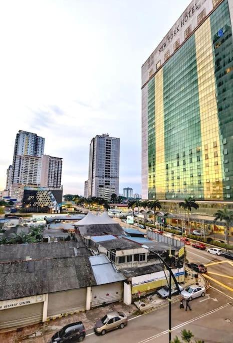 Town Area Twin Galaxy 2br 7pax Netflix!!by * Johor Bahru