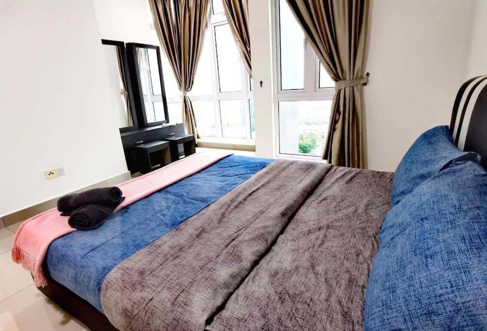 Apartemen Town Area Twin Galaxy 2br 7pax Netflix!!by Johor Bahru