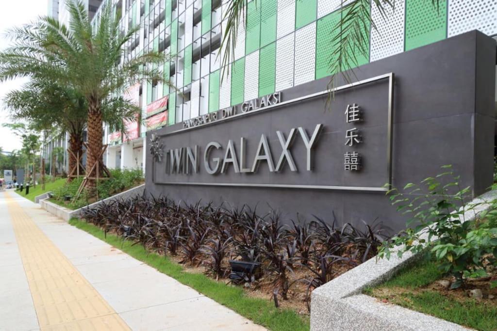 Apartemen Town Area Twin Galaxy 2br 7pax Netflix!!by