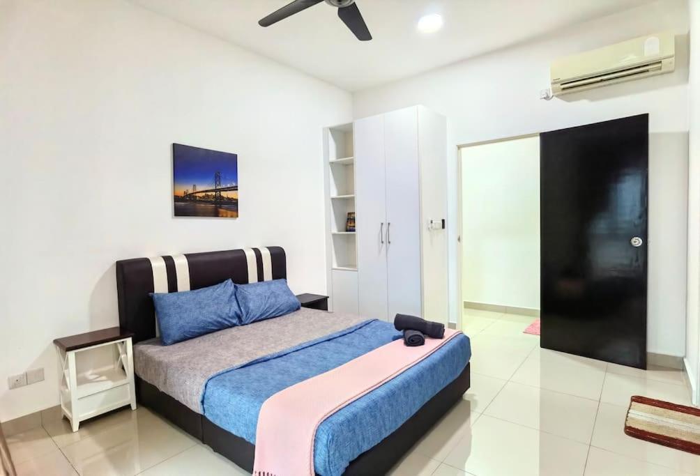 Town Area Twin Galaxy 2br 7pax Netflix!!by * Johor Bahru