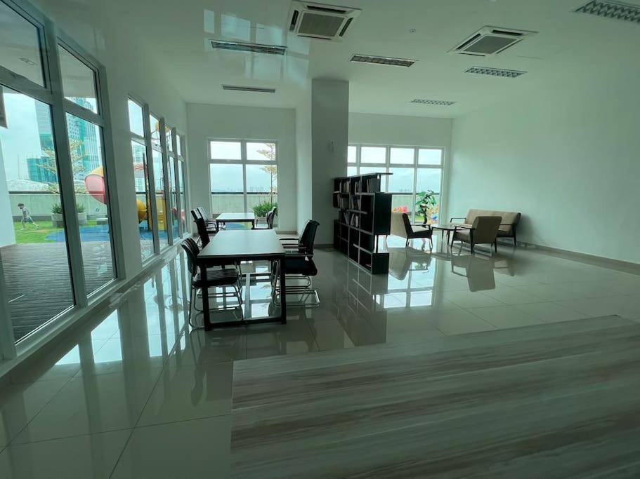 Town Area Twin Galaxy 2br 7pax Netflix!!by *