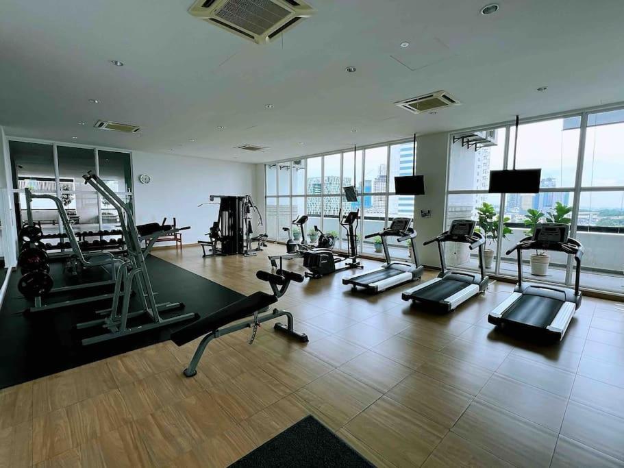 Apartemen Town Area Twin Galaxy 2br 7pax Netflix!!by
