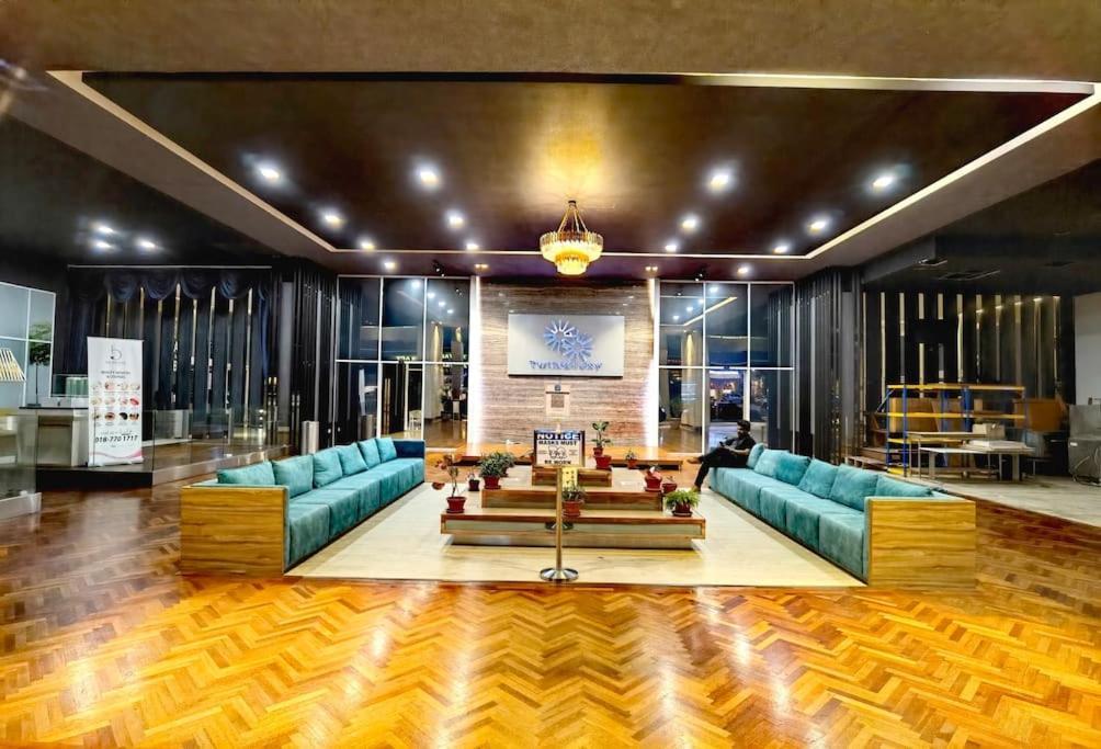 Town Area Twin Galaxy 2br 7pax Netflix!!by Apartemen