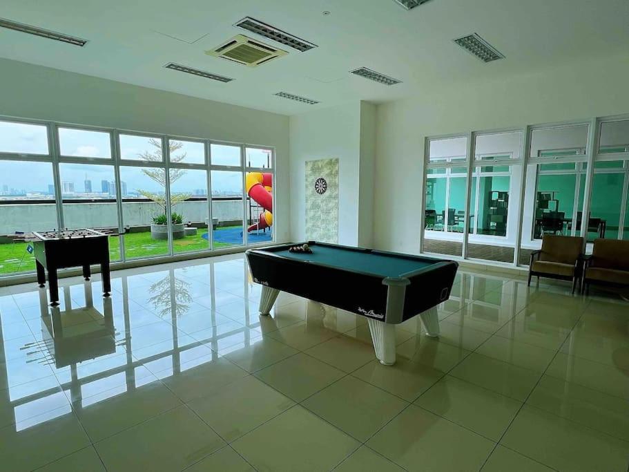 Apartemen Town Area Twin Galaxy 2br 7pax Netflix!!by *